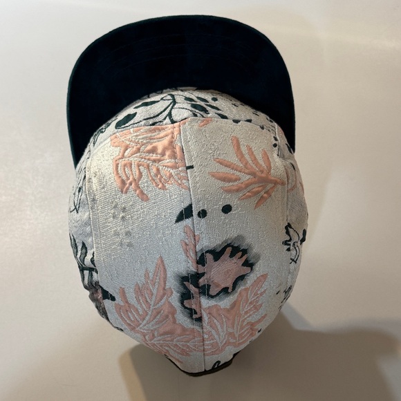 Lower Park 5 Panel Short Brim Floral Embroidered Cap - Picture 2 of 6